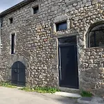 Charming Typical Stone House With Modern Amenities Feriehus