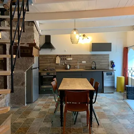 Charming Typical Stone House With Modern Amenities *