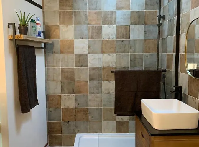 Charming Typical Stone House With Modern Amenities Сasa de vacaciones Chauzon